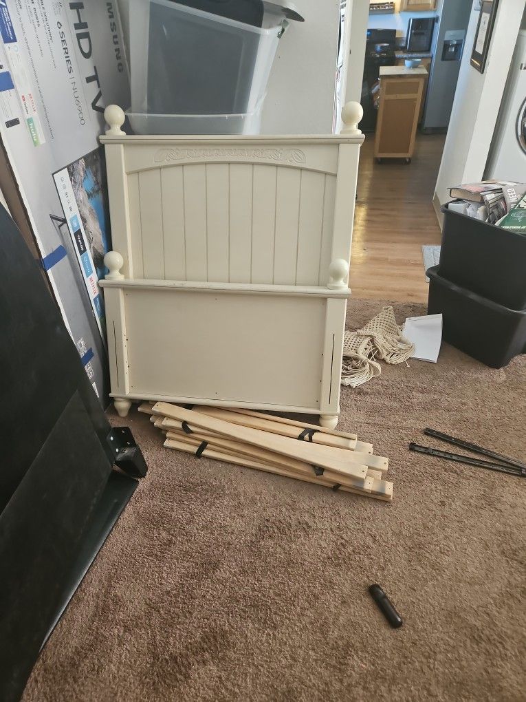 Twin Bed Frame (Wood)