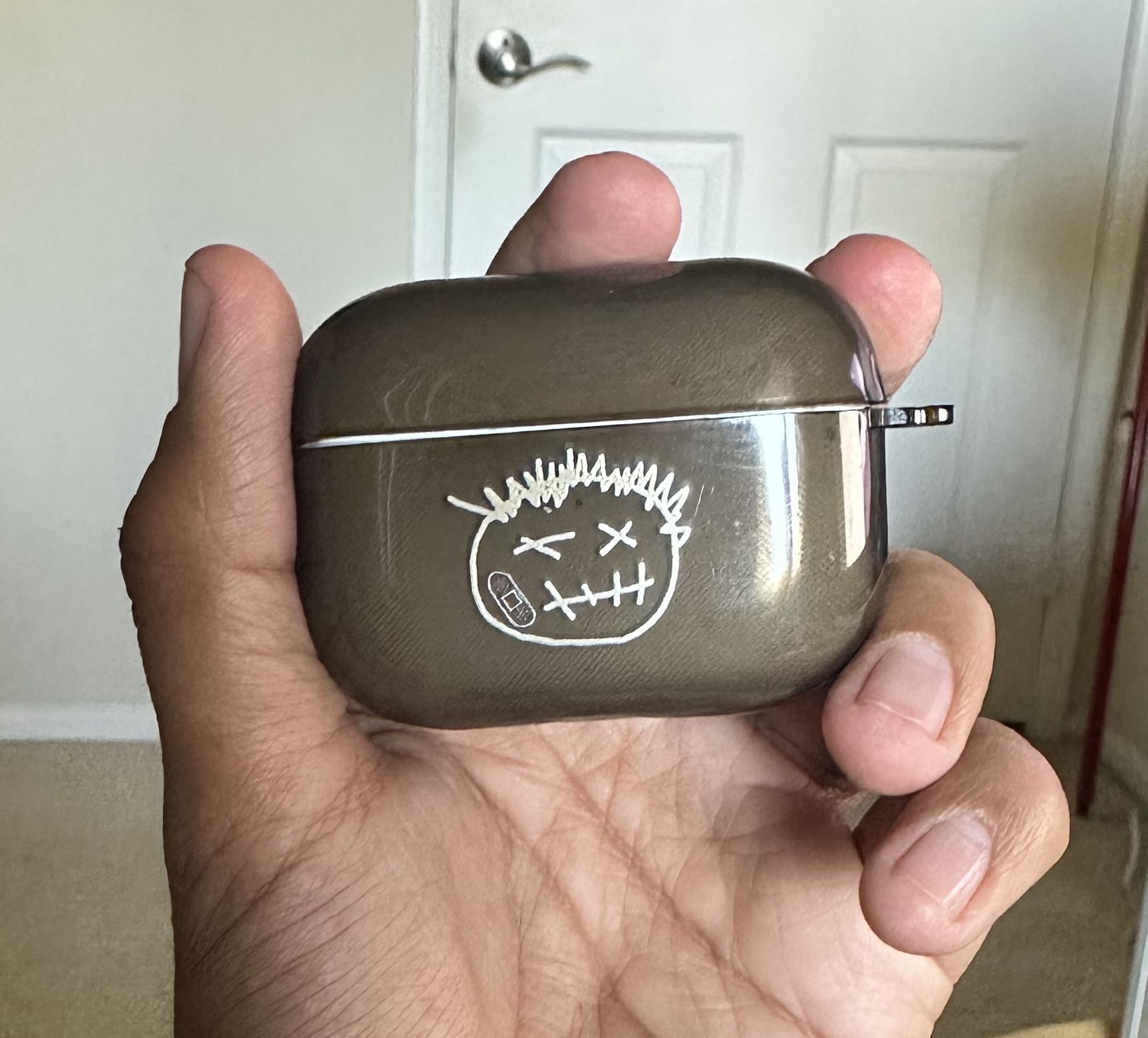 AirPod Pros 2 (near mint) With Travis Scott Case