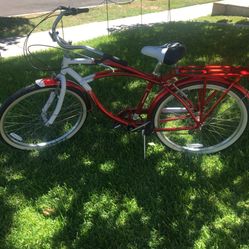 RED SCHWINN BEACH CRUISER  7 Speed