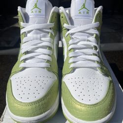 Jordan 1 Retro Green Python