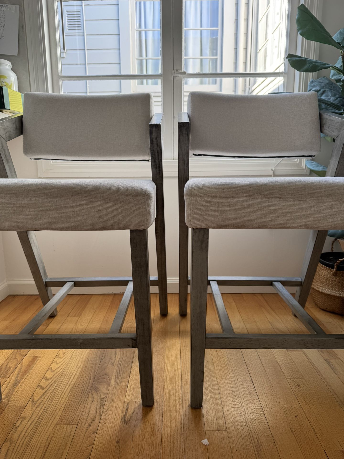 Pair of Bar/Counter-Height Apholstered Stools (2x stools)