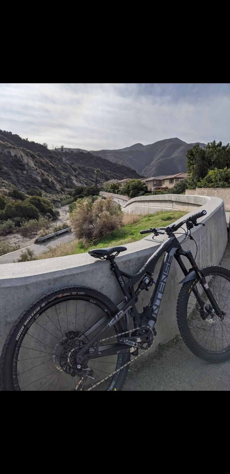 2017 Intense Tracer T275 mountain bike