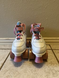 USED LIKE NEW Girl’s Chicago Roller Skates (Size 3)