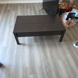 Coffee Table W Storage