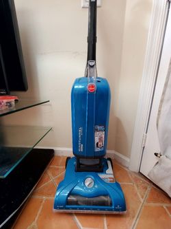 Hoover Windtunnel Bagged Corded Standard Filter Upright Vacuum
 With Attachment 