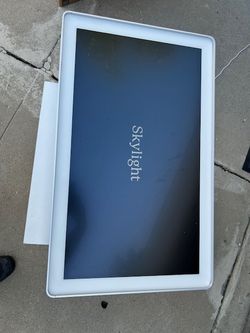 Skylight 27" Calendar screen with magnetic aluminum frame
