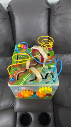 Baby sensory cube
