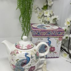 Tea For One Peacock Porcelain Teapot & Cup Set – Elegant Peacock Design