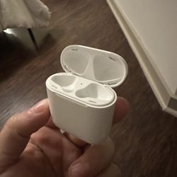 Apple Airpods Charging Case Only