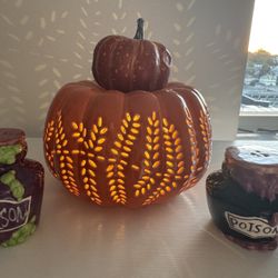 Autumn, Halloween decor, glowing pumpkin, salt and pepper shakers, all for $15