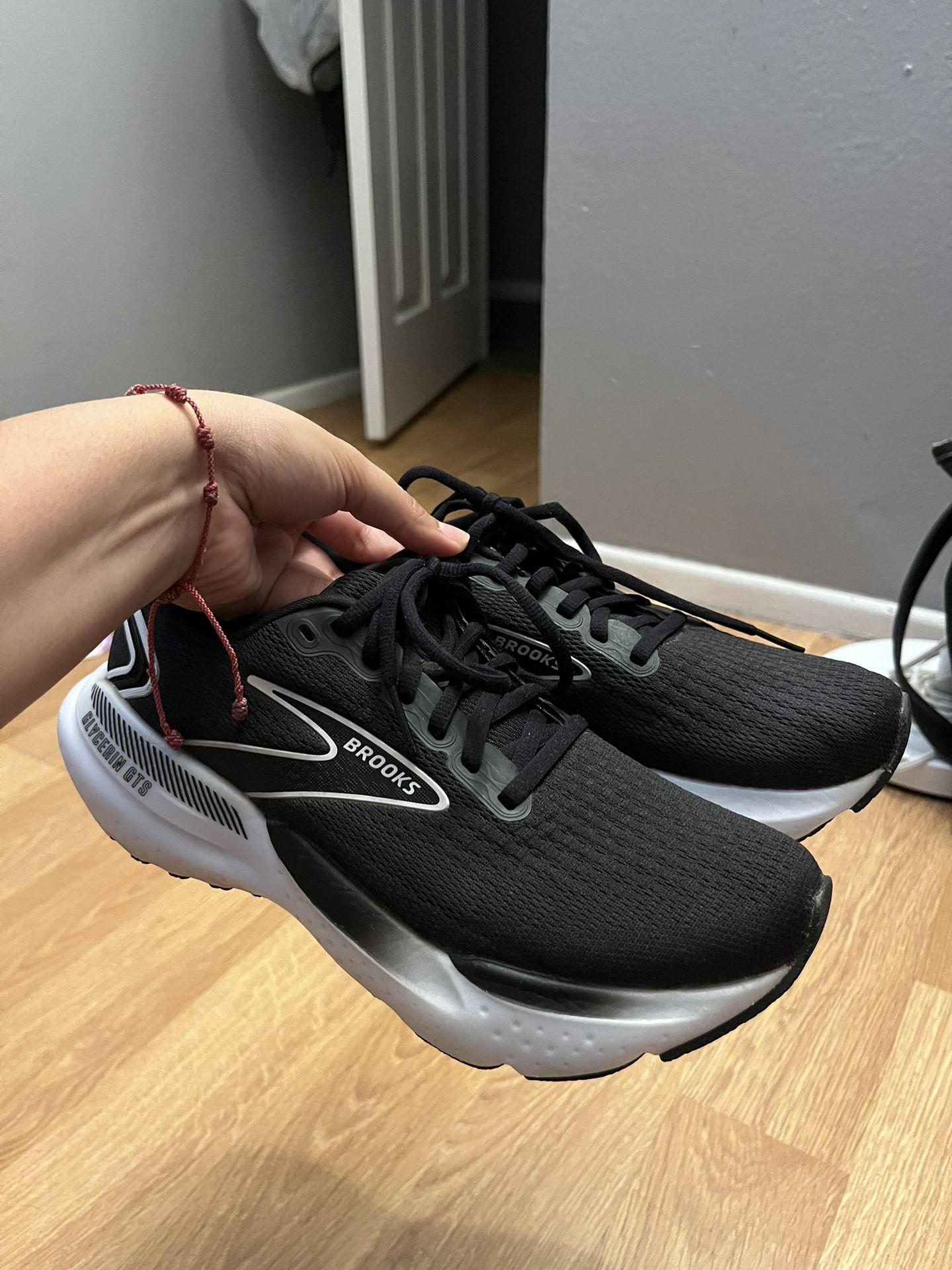 Women’s 7 Brooks Glycerin 21