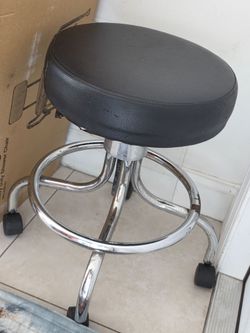 Stool black