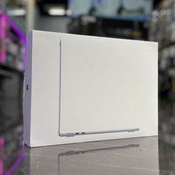 MacBook Air 13 Inch M4 Chip (Latest Model) Take It Home In Payments/ llévalo a casa en pagos 