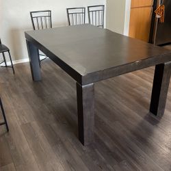 Dinning Table 