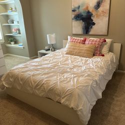Moving Sale queen size bedroom whole set