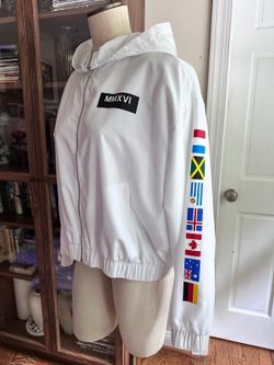 Forever 21 White World Flags Worldwide Windbreaker Jacket Size M