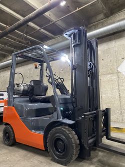 2020 TOYOTA M8 forklift PNEUMATIC TIRES for sale 