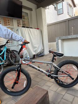 mongoose index 2.0 BMX bike
