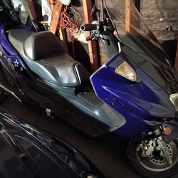 2008   bandit scooter runs great all paperwork on hand asking 1500 firm