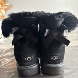 Ugg Bow Boots 
