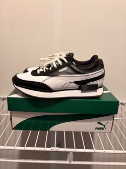 Puma Low-Top Sneakers Black and White