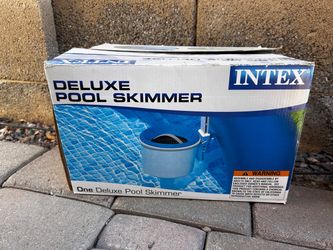 Pool skimmer (above ground pool)