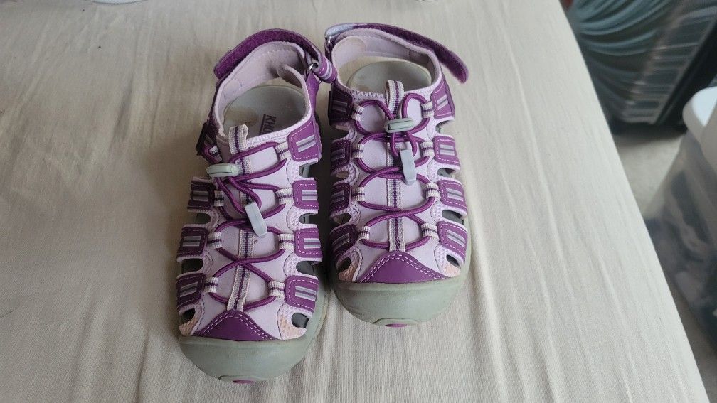 Girls Purple Khombu Watershoes/ Sandals Size 1