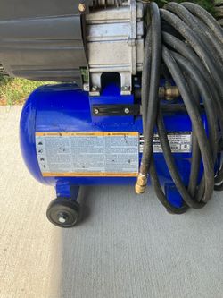 10 Gallon Portable Air Compressor with Hose