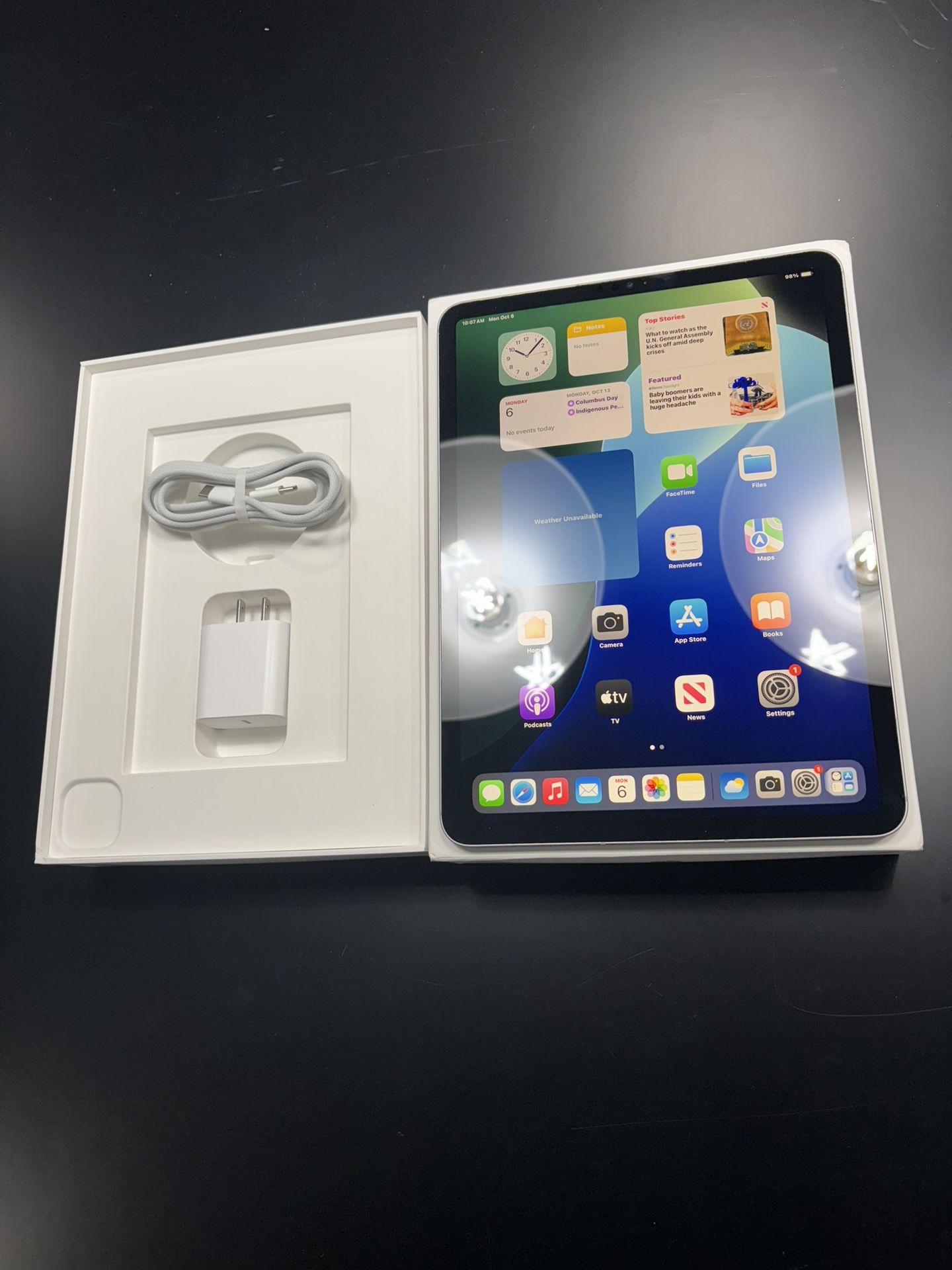 iPad Pro 11 4th Gen 256GB Cellular + WiFi - $599 or Best offer