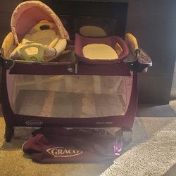 Graco Pack 'n Play Close 2 Baby Bassinet Playard Features Portable Bassinet Diaper Changer and More

