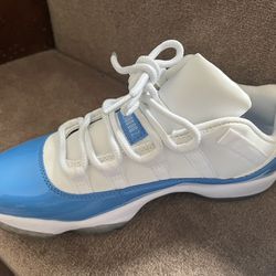  Size 8.5 - Jordan 11 Retro Low UNC 2017
