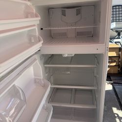 EXTRA CLEAN APARTMENTS SIZE 651/2 LENGTH 29 WIDTH 30 DEPTH 