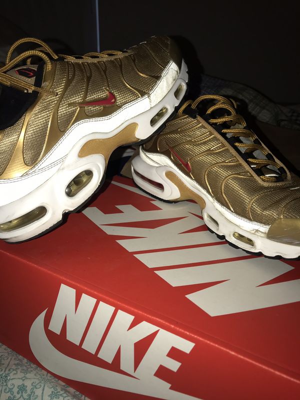nike pembroke