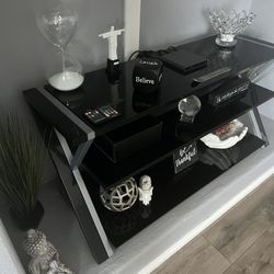 Modern Black Glass TV Stand – Excellent Condition