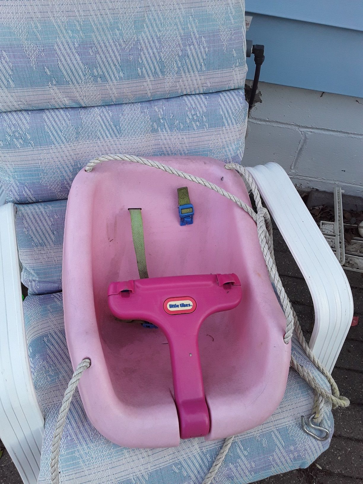 Baby swing