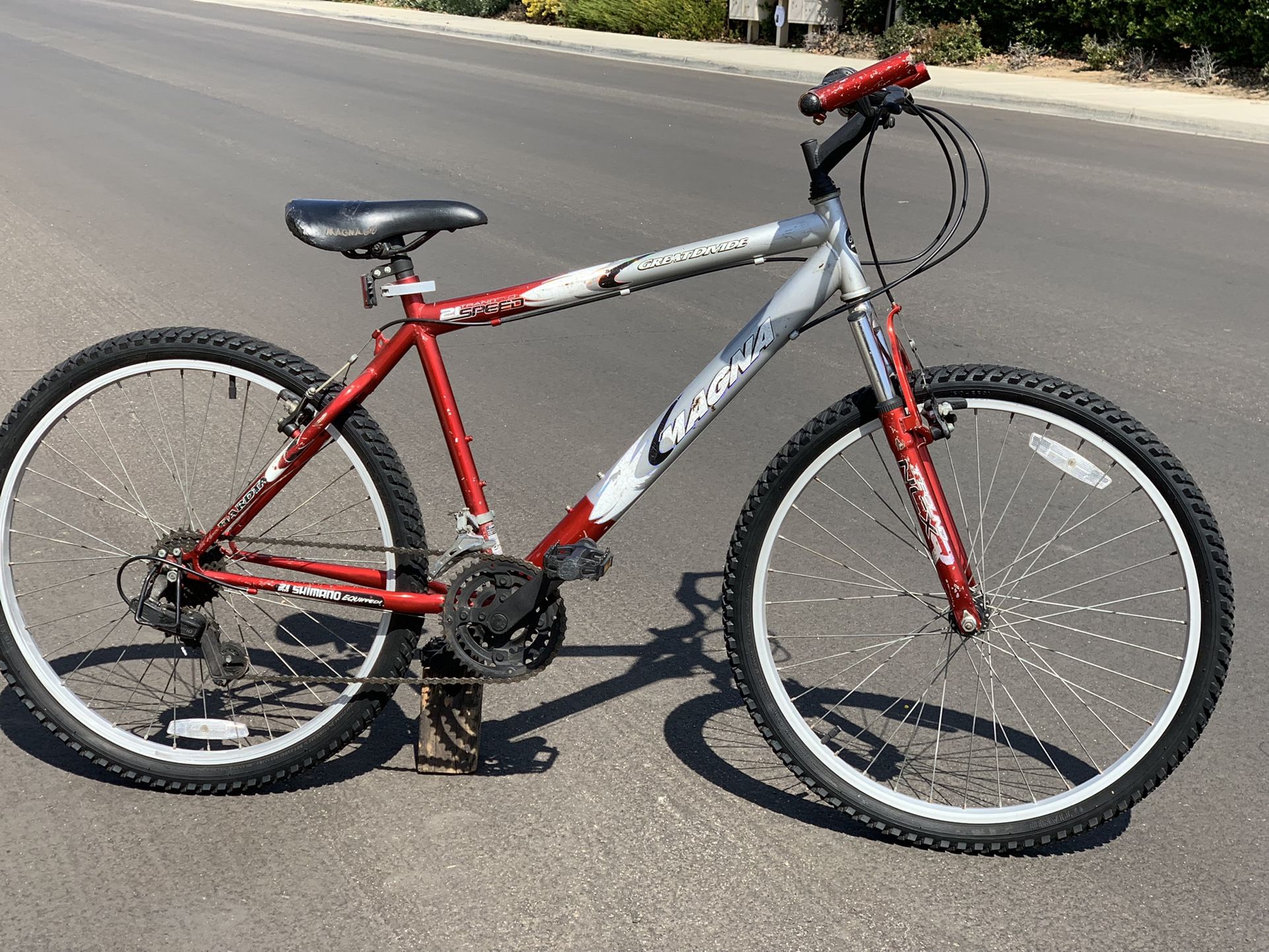 Magna Great Divide 26” 21 speed Mountain Bike