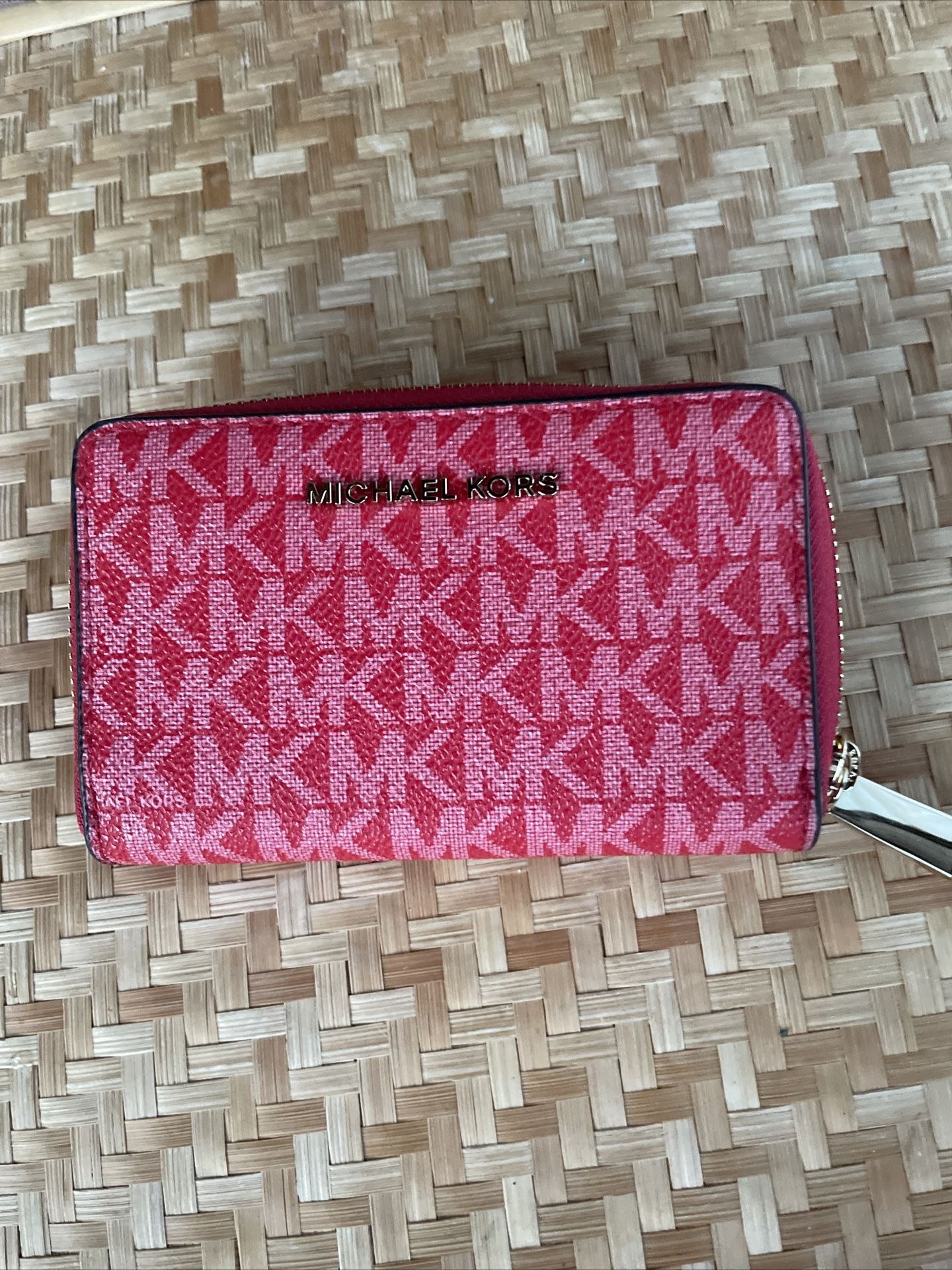 Michael Kors Jet Set Small Logo Wallet 