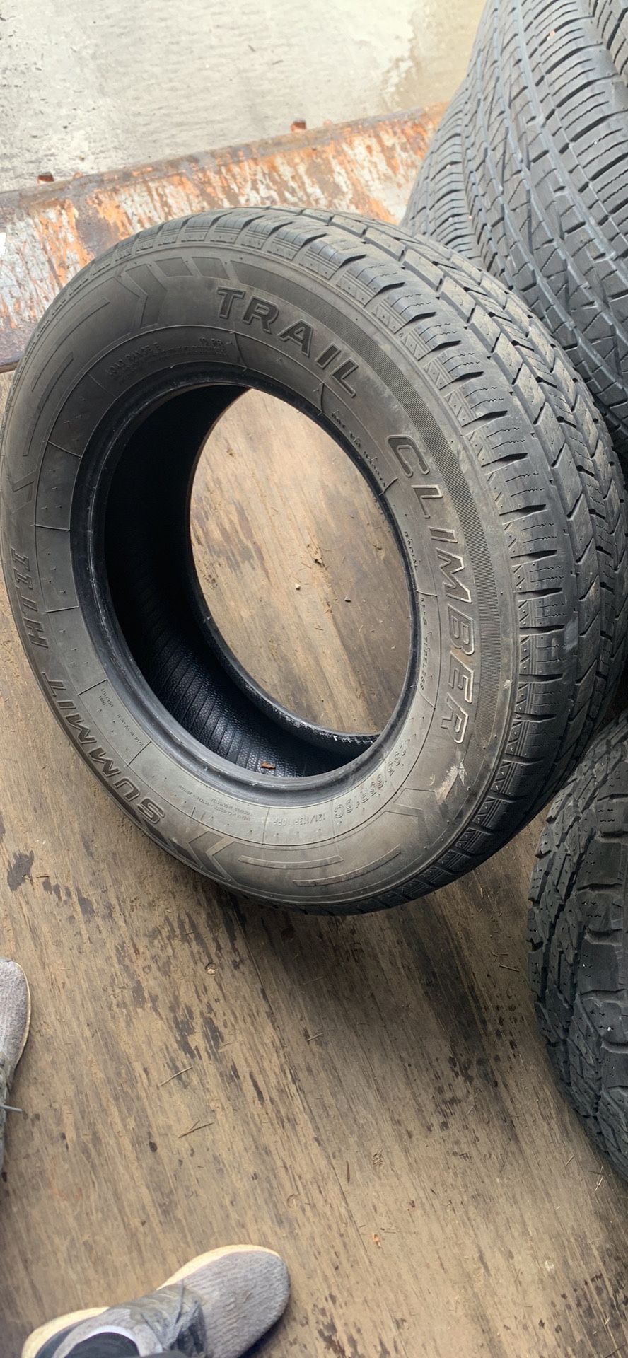 235/65R16 (1 Tire)