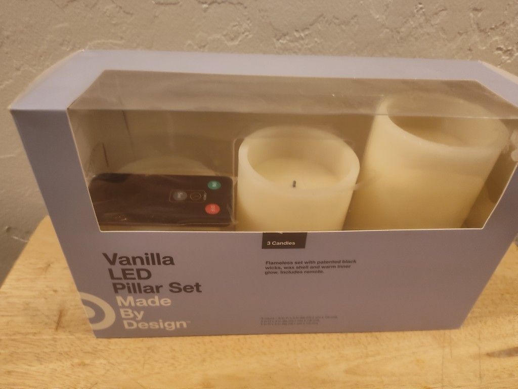 Vanilla LED Pillar Set W/Remote