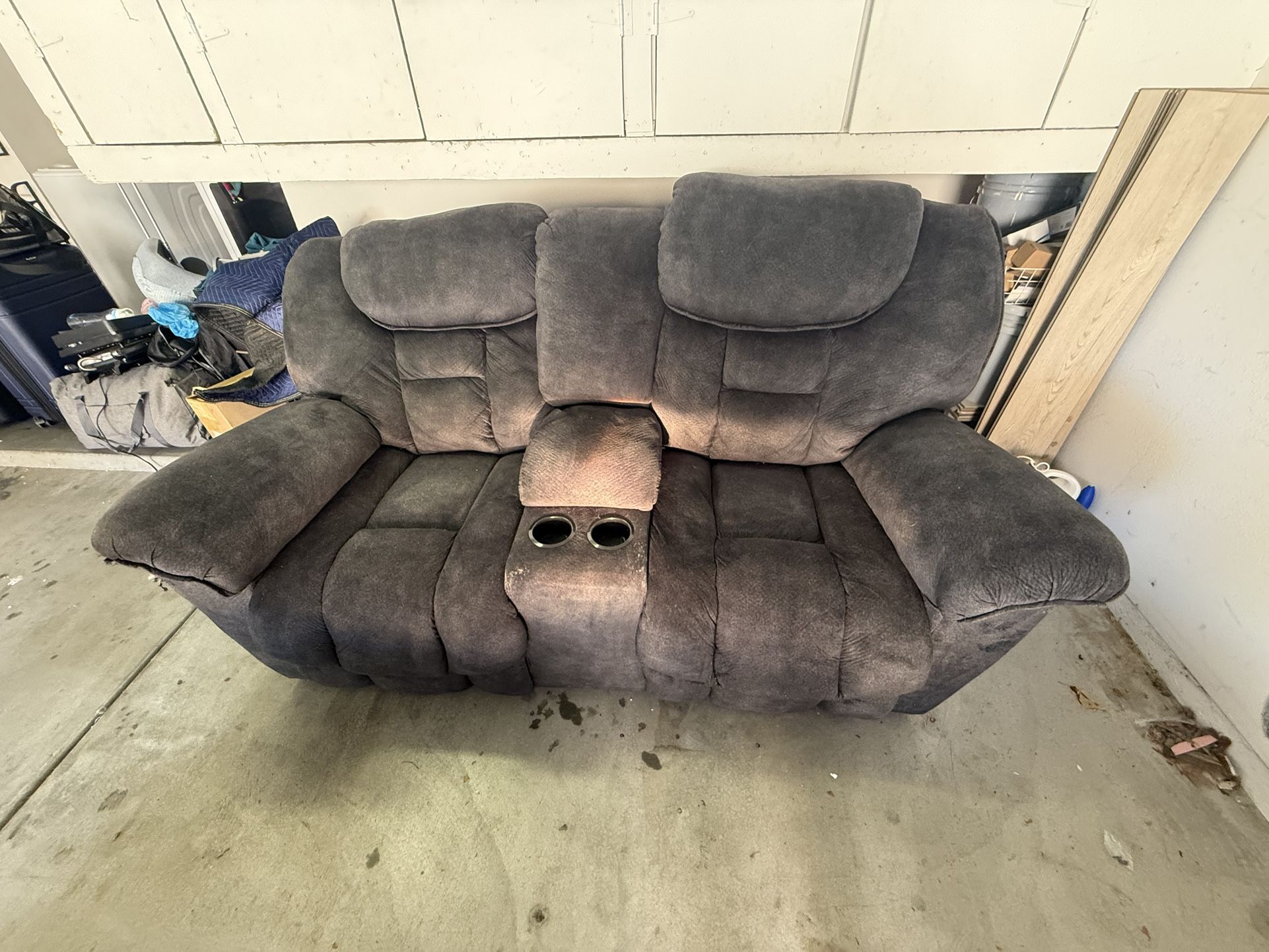 Grew Full Recliner Couch