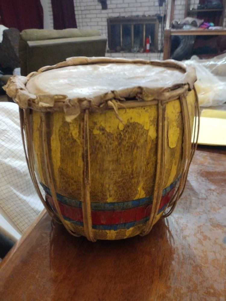 Collectable Vintage Java Ceremonial Drum is in fare condition