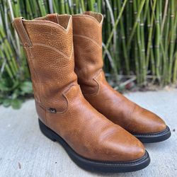 Durable Justin Conductor Work Boot, Sz 10D Men’s..Oil resistant..Located west roseville..