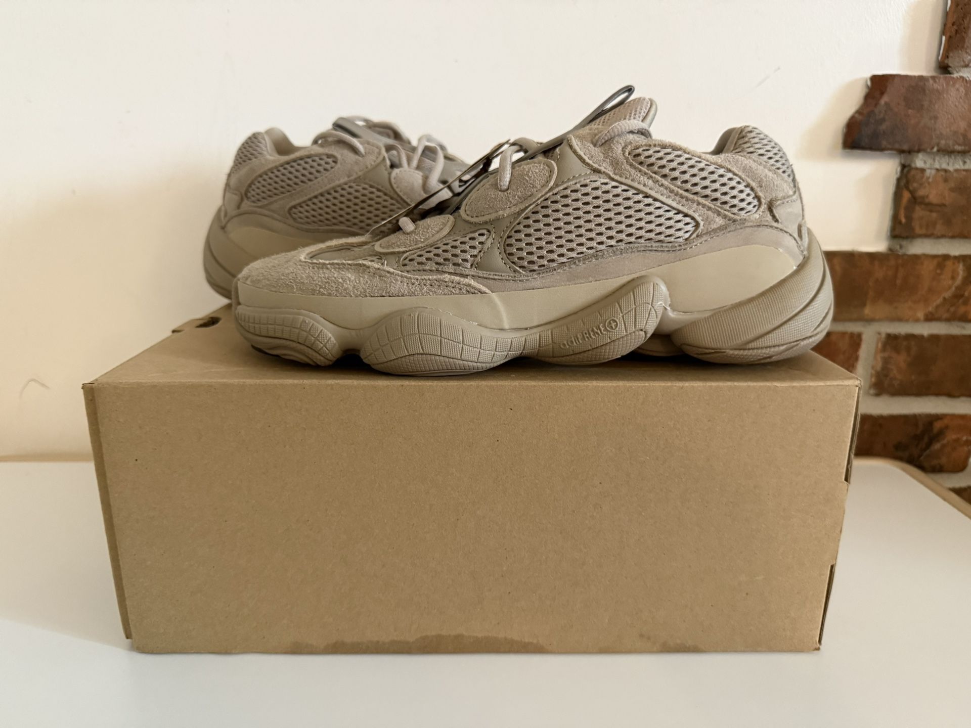 Yeezy 500 Taupe Light Size 10