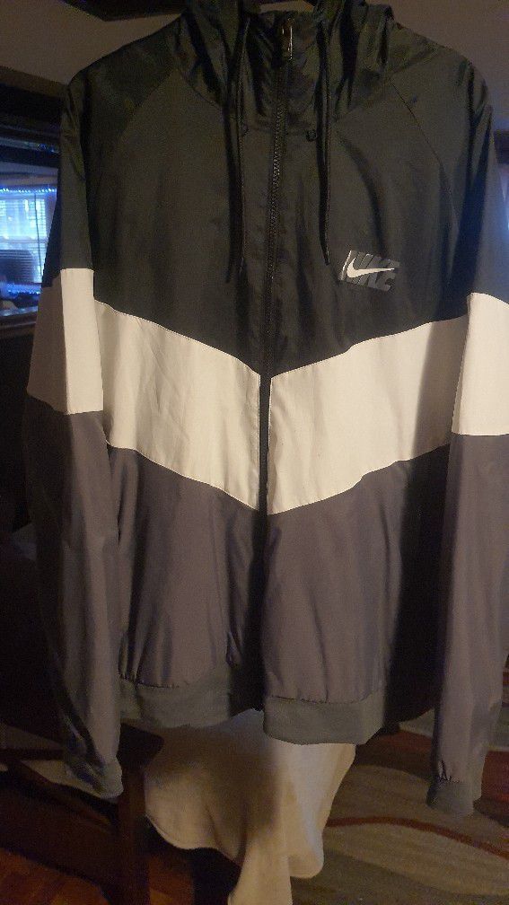 Men NIKE gray jacket size XL