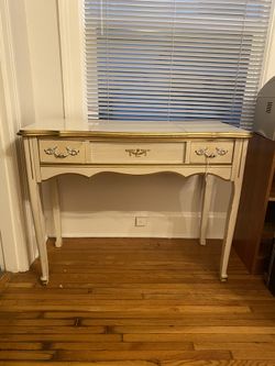darling vanity or desk!