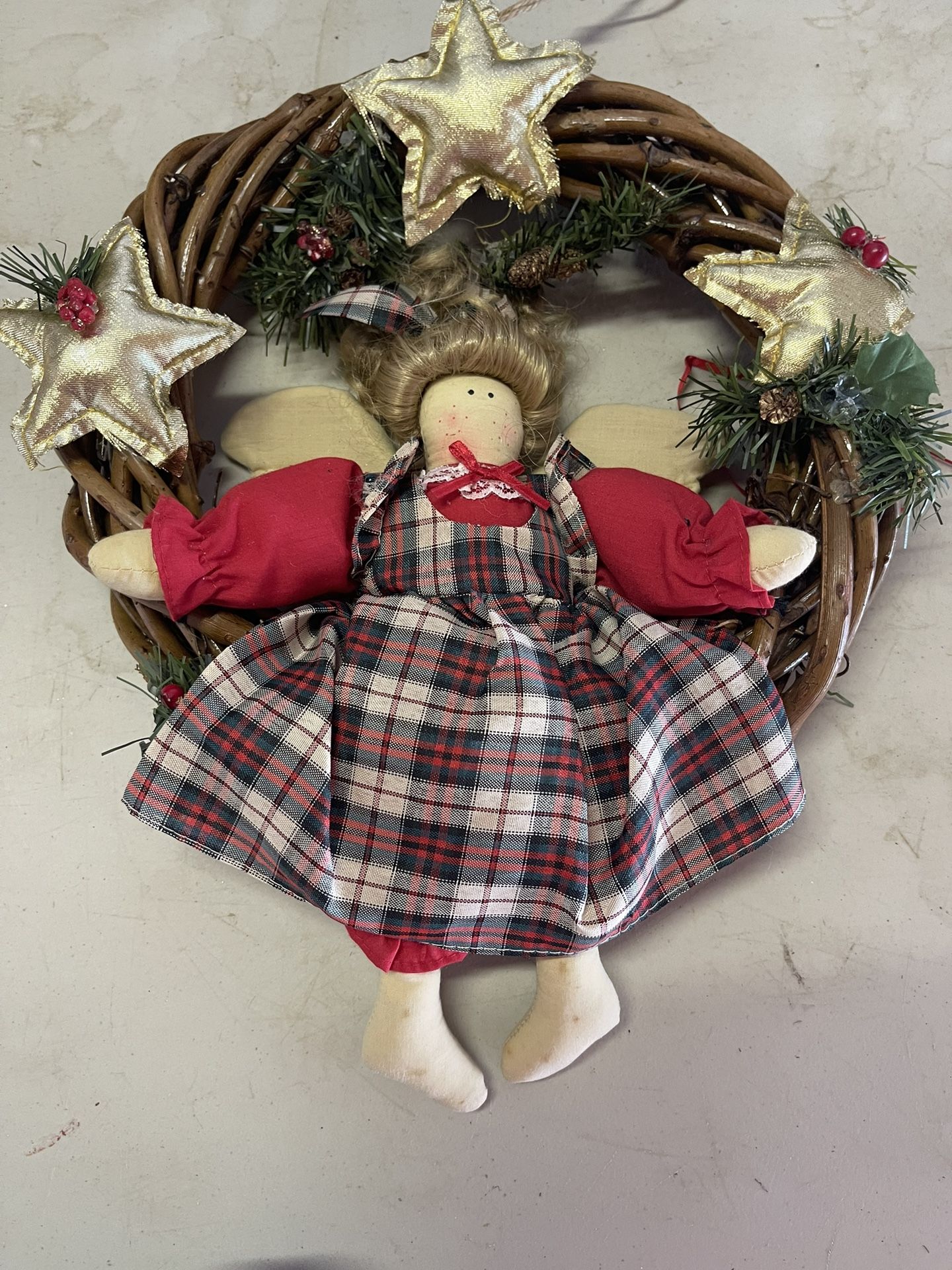 Christmas Wreath, Towels, Gloves, Etc.