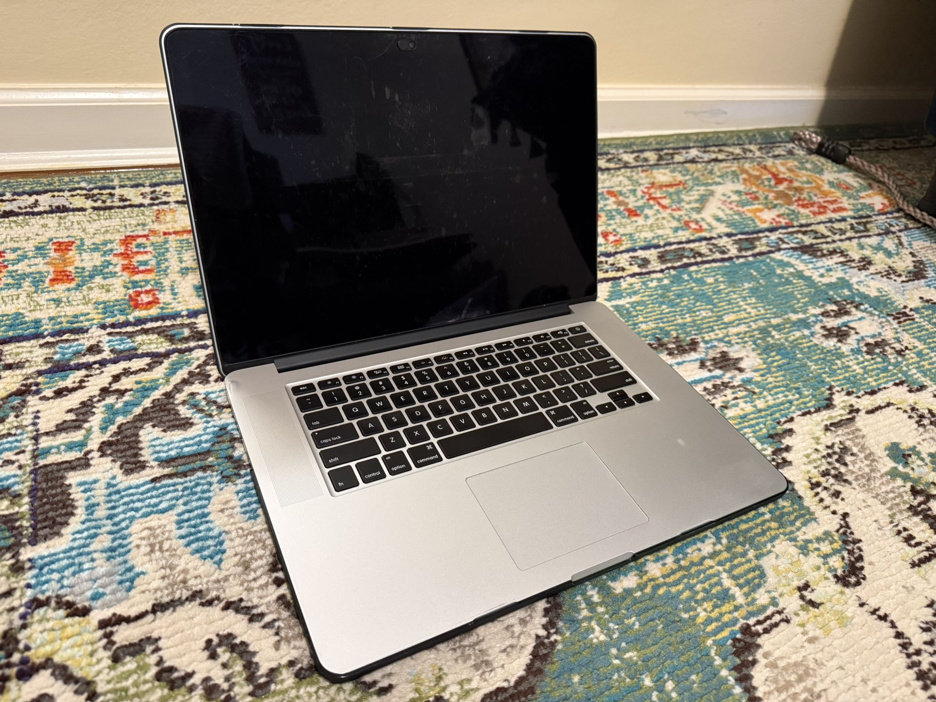 Apple MacBook Pro (15 Inch)