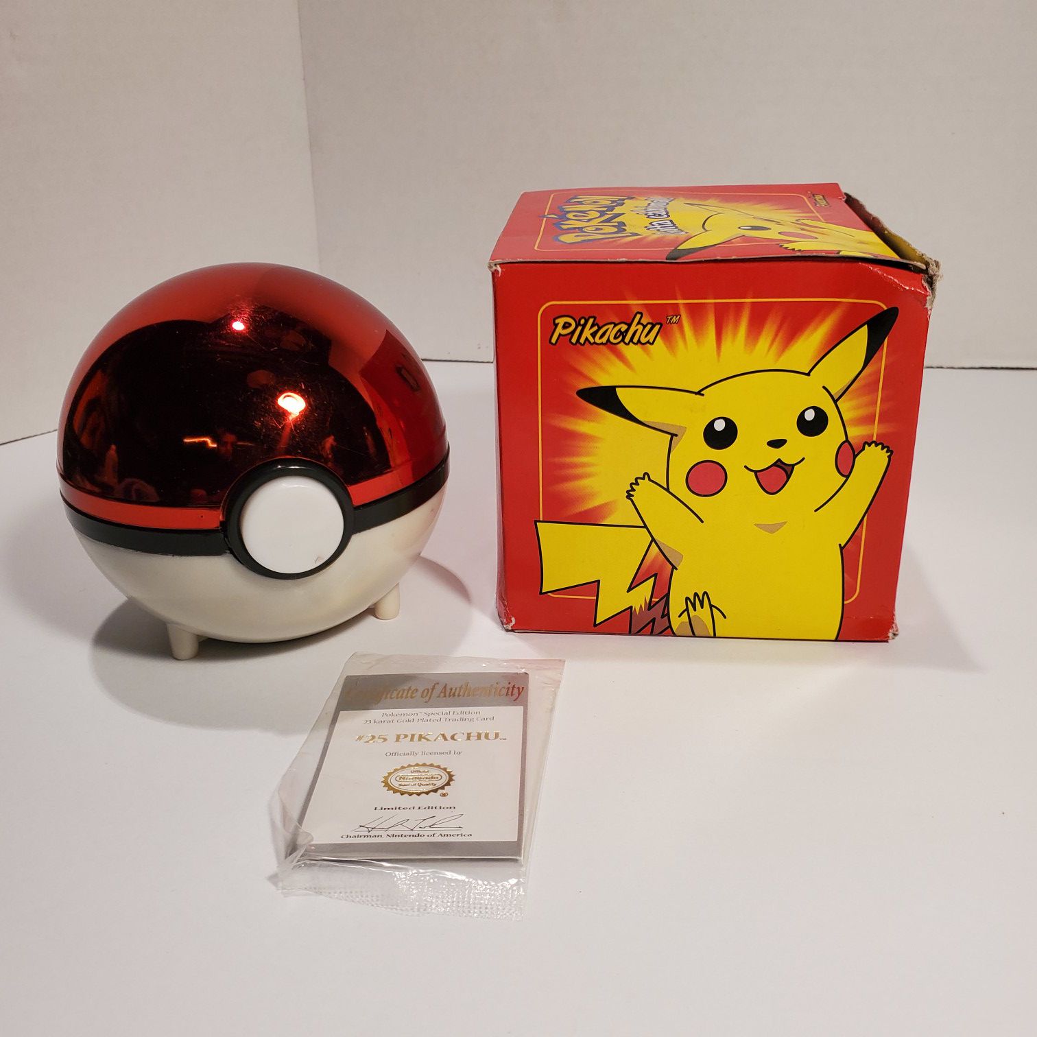 Pokemon Ball Limited Edition 23k Gold Plated Card