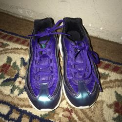 2Y Purple Girls Nike Sneakers! $15