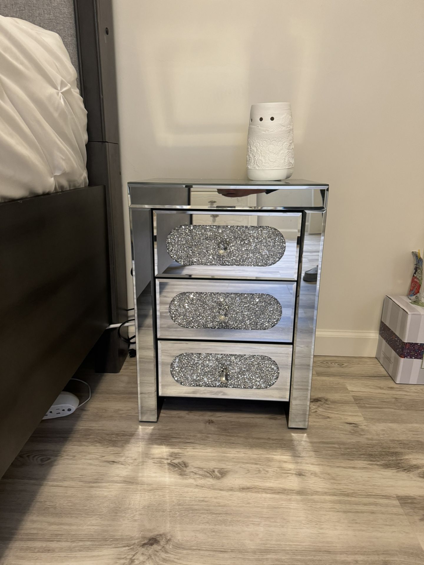 2 Mirrored Night Stands